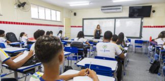 Governo de Sergipe autoriza realização de concurso público para professor da rede estadual