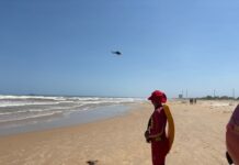 Jovem de 19 anos desaparece nas águas da Praia do Jatobá, em Barra dos Coqueiros