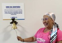 Primeira paciente a tocar o sino no Hospital do Câncer de Sergipe celebra vitória e destaca cuidado humanizado