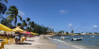 Governo de Sergipe firma acordo com MPF para regularizar ocupações na Praia do Saco, em Estância