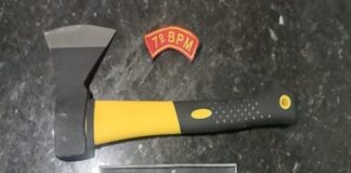 Mulher é hospitalizada após ser atacada pelo próprio filho com machadinha em Lagarto