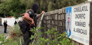 Cope apreende armas casa de homem que se passava por cônsul em Aracaju