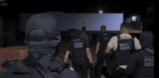 Foragido da Justiça e apontado como líder de facção criminosa da Bahia morre em operação na Praia da Caueira