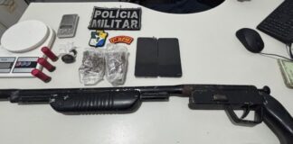 Polícia conduz três suspeitos e apreende drogas e arma de fogo no bairro Pratas, em Lagarto