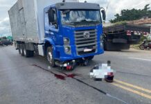 Motociclista de 70 anos morre após bater em caminhão na SE-170, em São Domingos