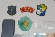 Dupla é presa com moto adulterada e drogas são apreendidas pela PM na Praça do Tanque Grande, em Lagarto