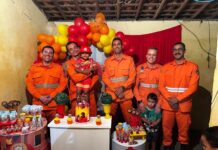 Corpo de Bombeiros participa de aniversário de criança de 3 anos em Lagarto