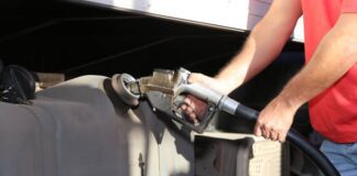 Sergipe e outros 19 estados aderem a proposta para conter preço do diesel