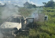 Carro sai da pista, cai em ribanceira e pega fogo em Itaporanga d’Ajuda