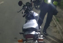 PM apreende motocicleta com sinais adulterados durante operação na divisa SE/BA