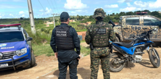 Motocicleta com restrição de roubo é recuperada pela polícia em Itabaianinha
