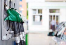 Governo propõe subvenção da gasolina em R$ 0,44 por litro