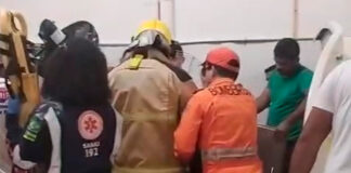 Homem fica com braço preso em máquina dentro de shopping em Itabaiana