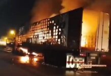 Caminhão é destruído por incêndio na BR-101, em Maruim