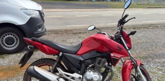 Mulher fica ferida após queda de motocicleta na SE-270, em Simão Dias