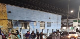 Mulher fica ferida após carro colidir na traseira de motocicleta na rodovia SE-270, em Lagarto