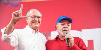 PT oficializa candidatura de Lula à Presidência pela sétima vez