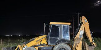 Motociclista morre após colidir na traseira de retroescavadeira na SE-230
