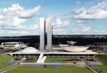 Congresso vota nesta semana fim da escala 6×1 e “taxa das blusinhas”